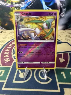 Gallade Reverse Holo 82/236 SM-Cosmic Eclipse Pokemon TCG - Image 1