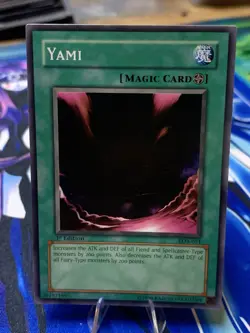 Yami LOB-051 The Legend of Blue Eyes White Dragon 1st Edition - Image 1