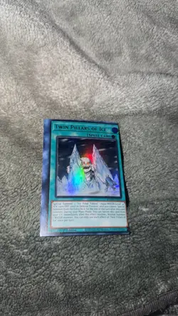 Yugioh Twin Pillar Of Ice BLMM-EN32 Ultra Rare 1st Edition Severe Factory Miscut - Image 1
