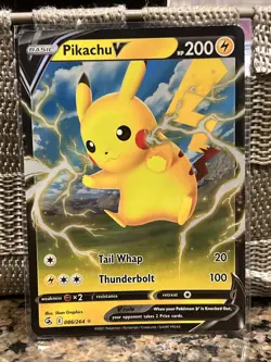 Pokemon TCG Pikachu V Illustration Card 086/264 Rare Fusion Strike - Image 1