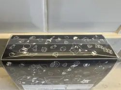 Pokemon TCG: Center Double Deck Box - Pikachu Comic Style Black - TCG Xmas - Image 3