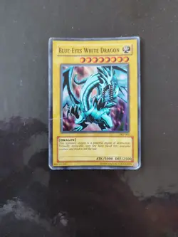 Yu-Gi-Oh! Blue-Eyes White Dragon Kaiba Evolution SKE-001 Unlimited Super Rare HP - Image 1