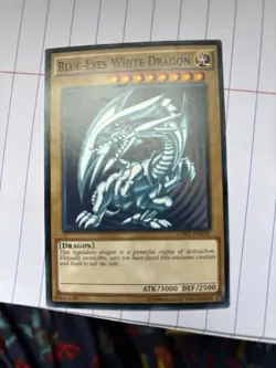 Blue-Eyes White Dragon (Version 1) LDK2-ENK01 Legendary Decks II Unlimited - Image 1