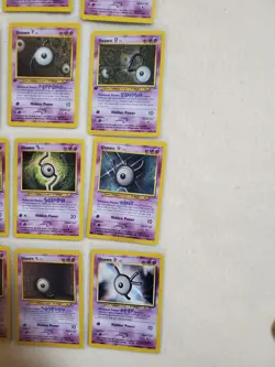 20 VINTAGE Unown Lot - Unown (3 x 1st Ed.) Vintage NEO Pokemon TCG Cards - Image 5