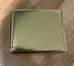 UltraPro Magic the Gathering Golden Deckbox + Purphoros - Image 3