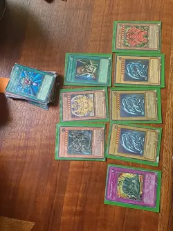3 BLUE-EYES WHITE DRAGON SDK-001 With Other Holos And Extra Cards Lot Yu-gi-oh - Image 1