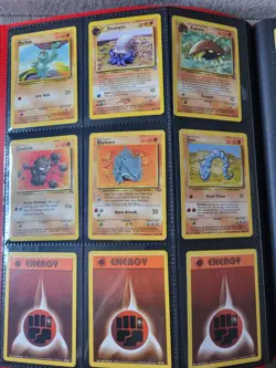 WOTC 1999 Holo Rare Pokemon Card Bundle Base Set Jungle Fossil Binder x81 Cards - Image 3