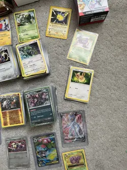 Pokemon TCG Job Lot Trading Card Game Cards Bundle X437 Charizard/Venusar/eevee - Image 3