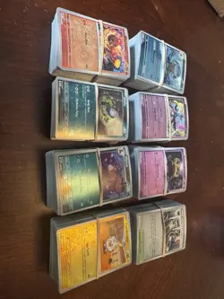 Large Pokemon TCG Reverse Holofoil Bulk Lot 800 Cards Scarlet-Violet Near Mint - Image 1