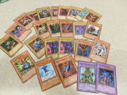 Huge Vintage 1996 Lot Of 660 Yu-Gu-Oh Cards Some Rare Some Common . - Image 5