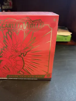 Pokemon Scarlet And Violet Base Set ETB Elite Trainer Box - Image 2