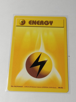 1999 Pokemon Lightning Energy 100/102 Base Set NM (485) - Image 1