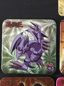 YUGIOH! “BLUE-EYES TOON DRAGON” PANINI STAX “PRIZM PARALLEL” MAGNET #45 - Image 1