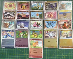 Pokemon TCG 21 Card Bundle Mega Evolution MEG en Reverse Holo Bundle Near Mint - Image 1