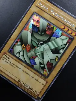 YUGIOH 2003 | ALPHA THE MAGNET WARRIOR | DOR-G001 | GERMAN PRISMATIC | VG - EX - Image 4