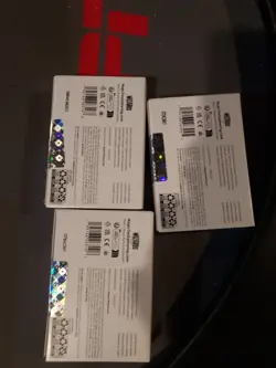 MTG Fallout Foil Bundle Secret Lair S.P.E.C.I.A.L. Vault Boy, Points of Interest - Image 2