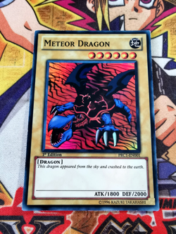 Meteor Dragon prc1-en001 1st Edition (LP) Super Rare Yu-Gi-Oh! - Image 1