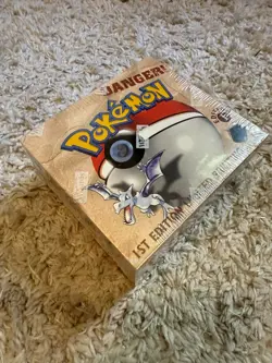 Pokemon 1st Edition Fossil NEW Factory Sealed Booster Box (photos) - Image 2