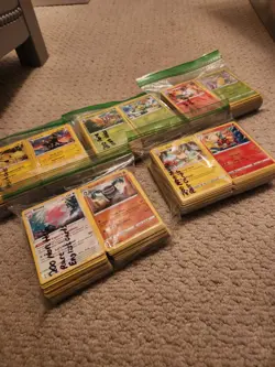 5 Bags of 200 non-holo rare Pokemon cards-1000 total cards - Image 1