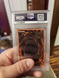 2002 YU-GI-OH! METAL RAIDERS 1ST B. SKULL DRAGON MRD-018 PSA 8 - Image 2