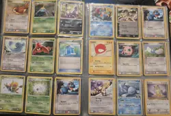 Pokemon Binder Collection Lot Diamond and Pearl, WOTC, NEO. ETC. 175+ CARDS - Image 4