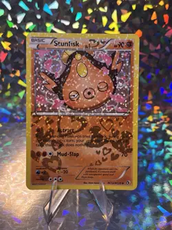 POKEMON STUNFISK RC12/RC25 LEGENDARY TREASURES RADIANT COLLECTION LP - Image 1