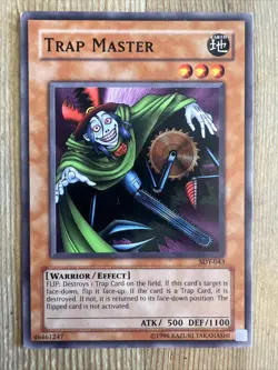 Trap Master - SDY-043 - Vintage 2002 Yu-Gi-Oh! card from Yugi Starter Deck - LP - Image 1