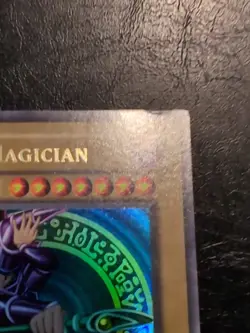 Yu-Gi-Oh! ULTRA RARE HOLO CARD DARK MAGICIAN SDY-006 LP - Image 3