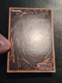 Yu-Gi-Oh! ULTIMATE RARE CARD DARK MAGICIAN YSYR-EN001 1ST LP - Image 4
