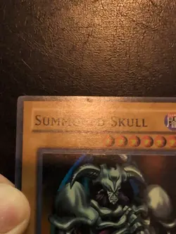 Yu-Gi-Oh! SUPER RARE CARD SUMMONED SKULL DB1-EN142 VLP - Image 4