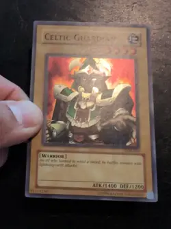 Yu-Gi-Oh! SUPER RARE CARD CELTIC GUARDIAN LOB-007 1996 VINTAGE PRINT LP - Image 2
