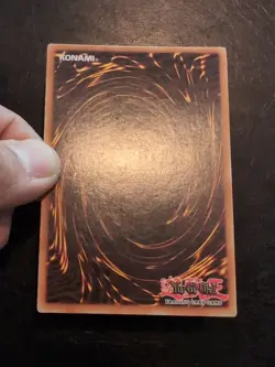 Yu-Gi-Oh! SECRET RARE HOLO CARD DARK MAGICIAN FL1-EN002 LP - Image 4