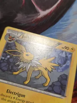 Jolteon 37/108 B&W Dark Explorers Uncommon Pokemon Card - Image 3