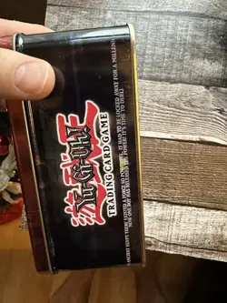 Yugioh TCG Yu-gi-oh and Dark Magician Collectors Tin - EMPTY NO CARDS , 2002 - Image 4