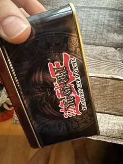 Yugioh TCG Yu-gi-oh and Dark Magician Collectors Tin - EMPTY NO CARDS , 2002 - Image 5