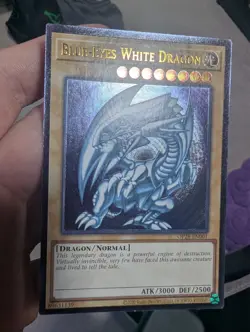 YuGiOh! Blue-Eyes White Dragon OP28-EN001 Ultimate Rare* - Image 5