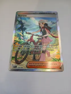 Carte Pokemon Aurore Dresseur Alt Flammes Fantasmagoriques 129/094 ME02 FR - Image 2