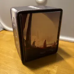 Magic The Gathering Phyrexia: All Will Be One Elesh Norn Alcove Flip Deck Box - Image 3