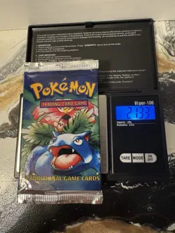 21.33g Heavy 1999 Pokemon Venusaur Art Base Set Booster Pack - Image 1