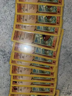 Lot of 10 Kabuto 1st Editions- All LP- Vintage Pokemon Cards - Image 2