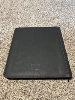 Ultra PRO Magic: The Gathering Mythic Edition 12-Pocket Zippered Card Binder - Image 2