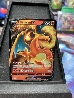 Pokemon TCG Crown Zenith Charizard v Holo Ultra Rare Card 018/159 - Image 1