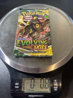 2 Pokemon TCG Sword & Shield Evolving Skies Booster Pack - Image 3