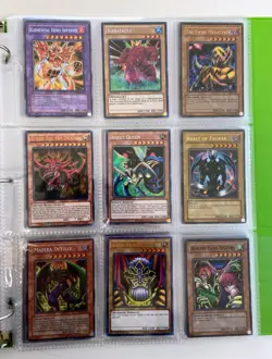 Yu-Gi-Oh! Cards VINTAGE Collection Binder - Rare Holos, Dark Magician - Image 4