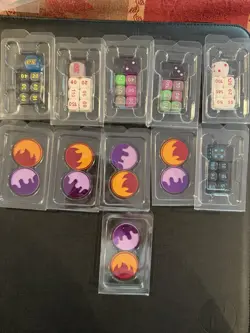 Pokemon lot of dice and poison counters - Image 1