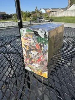 Pokemon TCG Sword & Shield Evolving Skies Booster Box Factory Sealed - Image 3