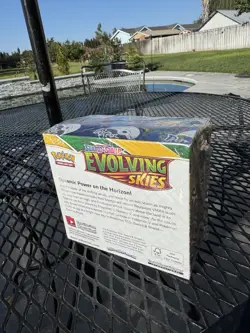 Pokemon TCG Sword & Shield Evolving Skies Booster Box Factory Sealed - Image 5