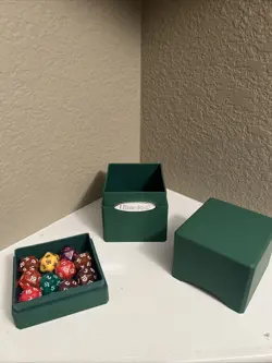 Ultra Pro Green Satin Deck Box (Super Lightly Used) - Image 5