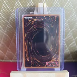 Dark Magician YGLD-ENB02 1st Edition (NM/VLP) Ultra Rare Yu-Gi-Oh! - Image 2