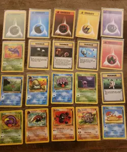 Lot Of 20 Vintage WOTC Fossil & Base Set Pokemon Cards. Lp - Image 1
